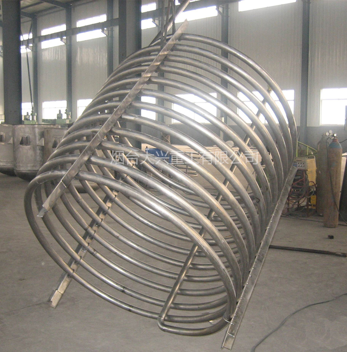 钛盘管蒸发器常用做内部的加热和冷却
